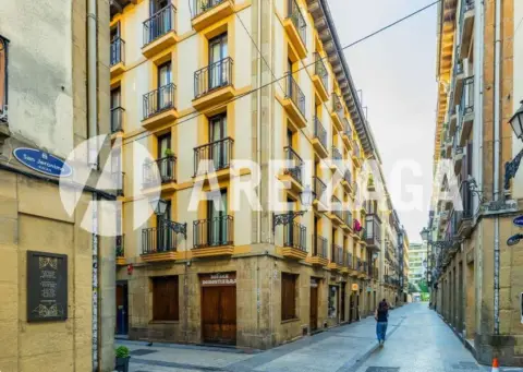 Piso en calle de Fermín Calbetón, 33