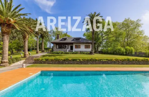 Chalet en calle Landarbaso Bidea