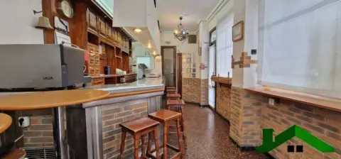 Local comercial en calle Navarro Villoslada