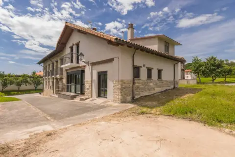 Casa pareada en Lizasoáin