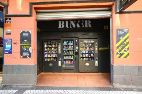 Local comercial en calle de Matia, 31