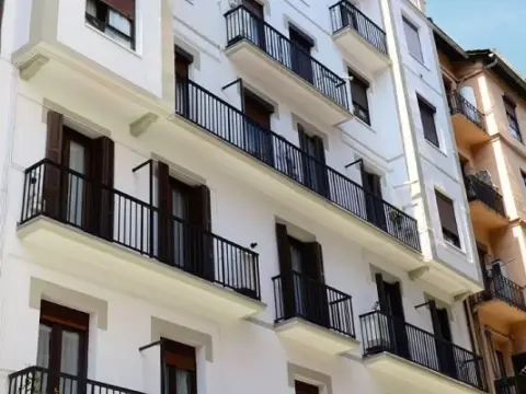 Local comercial en calle de Eskalantegi
