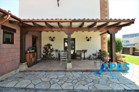 Chalet en calle Corban