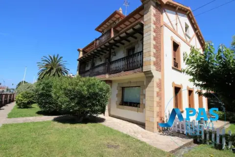 Chalet en calle Corban