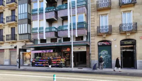 Local comercial en calle de Easo, 69