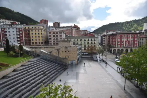 Local comercial en Plaza de Untzaga