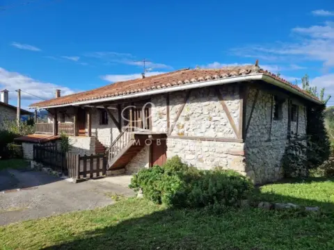 Casa en Barrio de Asterria