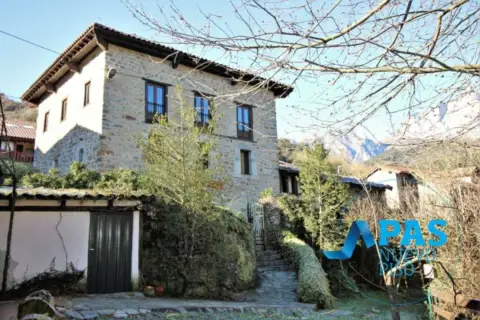 Casa en Barrio de Baro