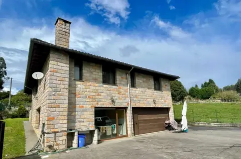 Chalet en calle Barrio Adino-Barrio