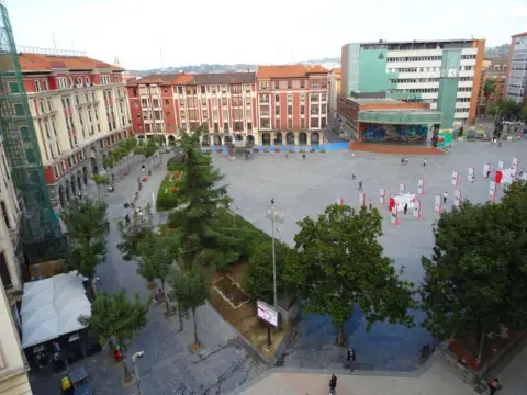 Piso en Herriko Plaza, 8