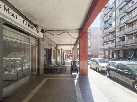 Local comercial en calle de Aita Donostia