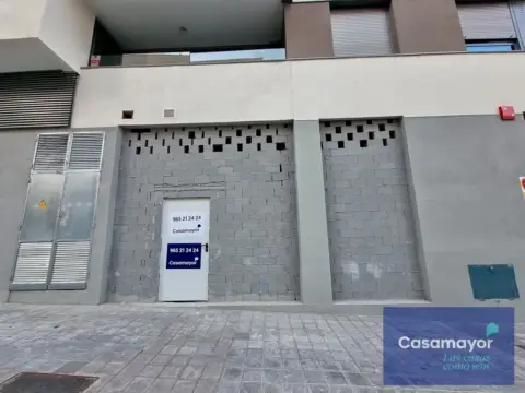 Local comercial en calle de Alona