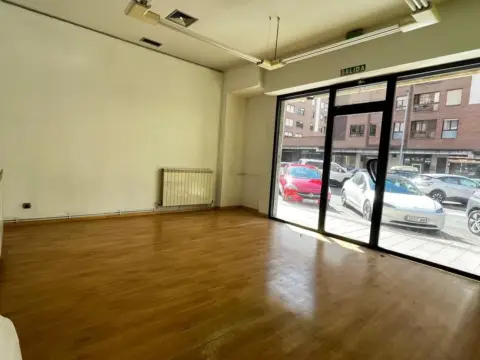 Local comercial en calle de Irunlarrea