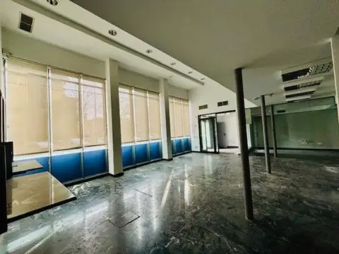 Local comercial en Barañáin - Barañain