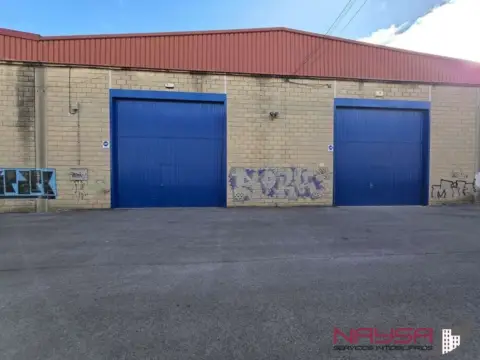 Nave comercial en Polígono Industrial Uritiasolo
