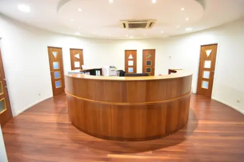 Oficina en Arrate