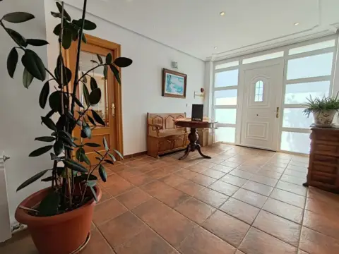 Chalet en Situado Entre Dos Carreteras: Navaridas-Elciego