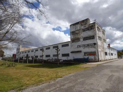 Nave industrial en Miñon