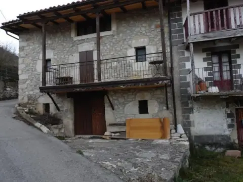 Casa en Cuestahedo Cl Mayor 22