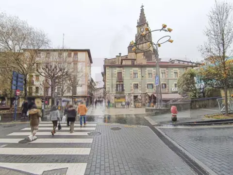 Local comercial en calle de Pablo Iglesias