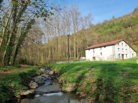 Casa en Aduna