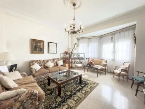 Piso en Plaza de los Sitios