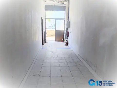 Local comercial en Barrio de Antziola