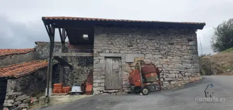 Casa adosada en calle Aldea Cavandi