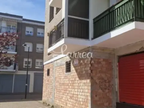 Local comercial en Olabarri Auzoa, 11