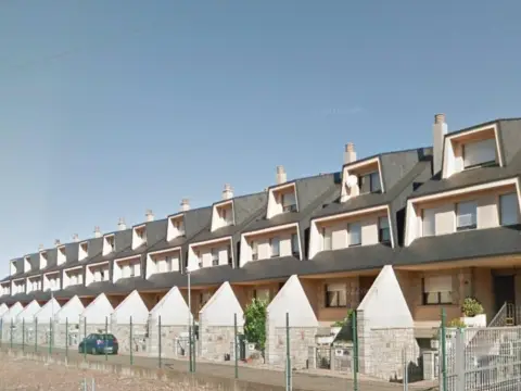 Chalet en calle de la Ermita