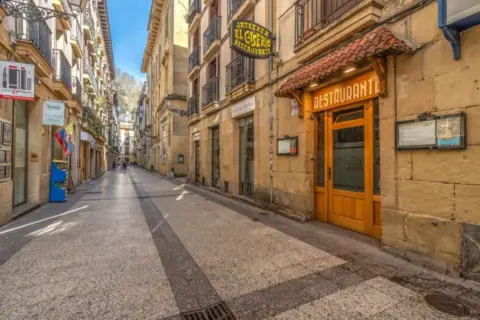 Local comercial en Plaza de La Constitución