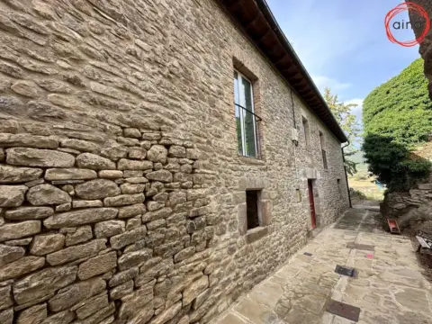 Casa en Urriés