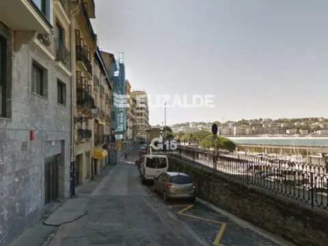 Garaje en calle de Mari