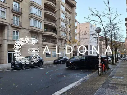 Garaje en calle de Donibane Garazi