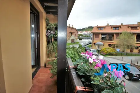 Piso en Barrio de Rodil