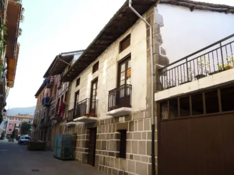 Casa en Areatza