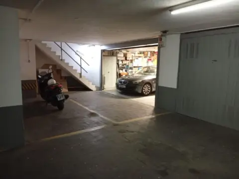 Garaje en calle de Catalina Erauso