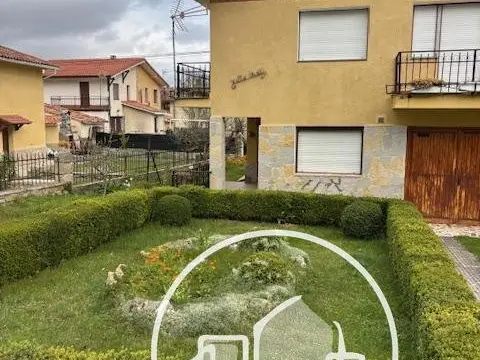 Casa adosada en Pedrosa de Tobalina