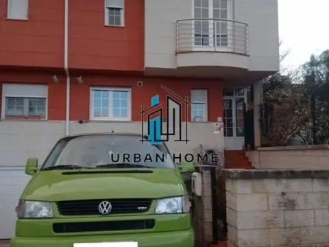 Casa adosada en Urbanización Mirador