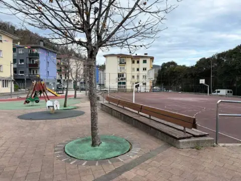 Local comercial en Santu-Enea