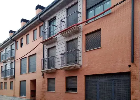Casa adosada en calle de Gonzalo Berceo, 43