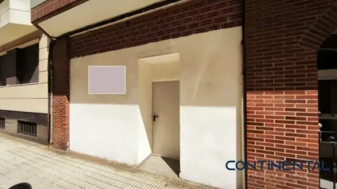 Local comercial en calle Juan Alonso