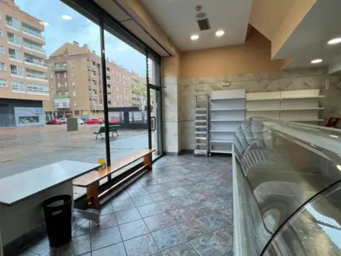 Local comercial en Ermitagaña-Mendebaldea-Etxabakoitz