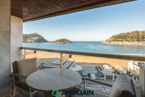 Piso en Mirakontxa Pasealekua, 6