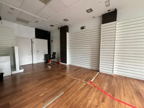 Local comercial en Enrique Urrutikoetxea