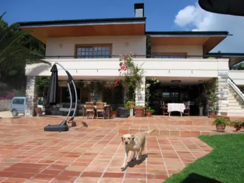 Chalet en calle Venezuela, 25