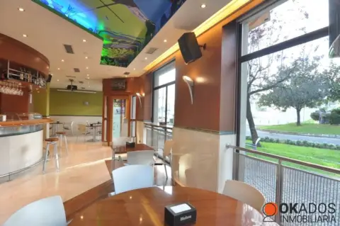 Local comercial en Herriko Plaza, 11