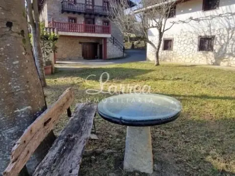 Casa en calle Iturriotz Barrena