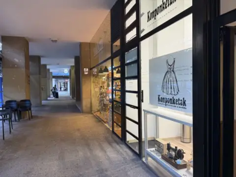 Local comercial en calle de José María Salaberria