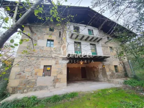Casa en Amorebieta